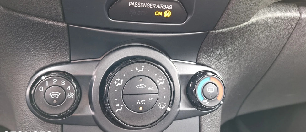 Ford Fiesta cena 31000 przebieg: 145947, rok produkcji 2015 z Jaworzno małe 562